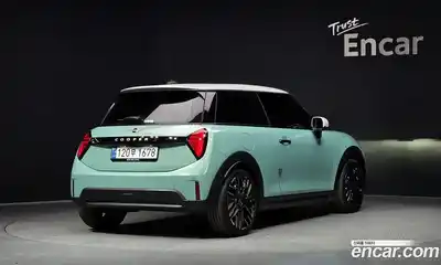 Mini Cooper 2025 2.0 гидро в Москве № 1547909, миниатюра 2