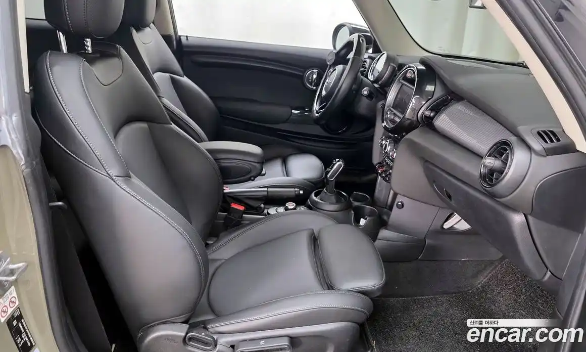 Mini Cooper 2020 1.5 гидро в Москве № 1548253, фото 17