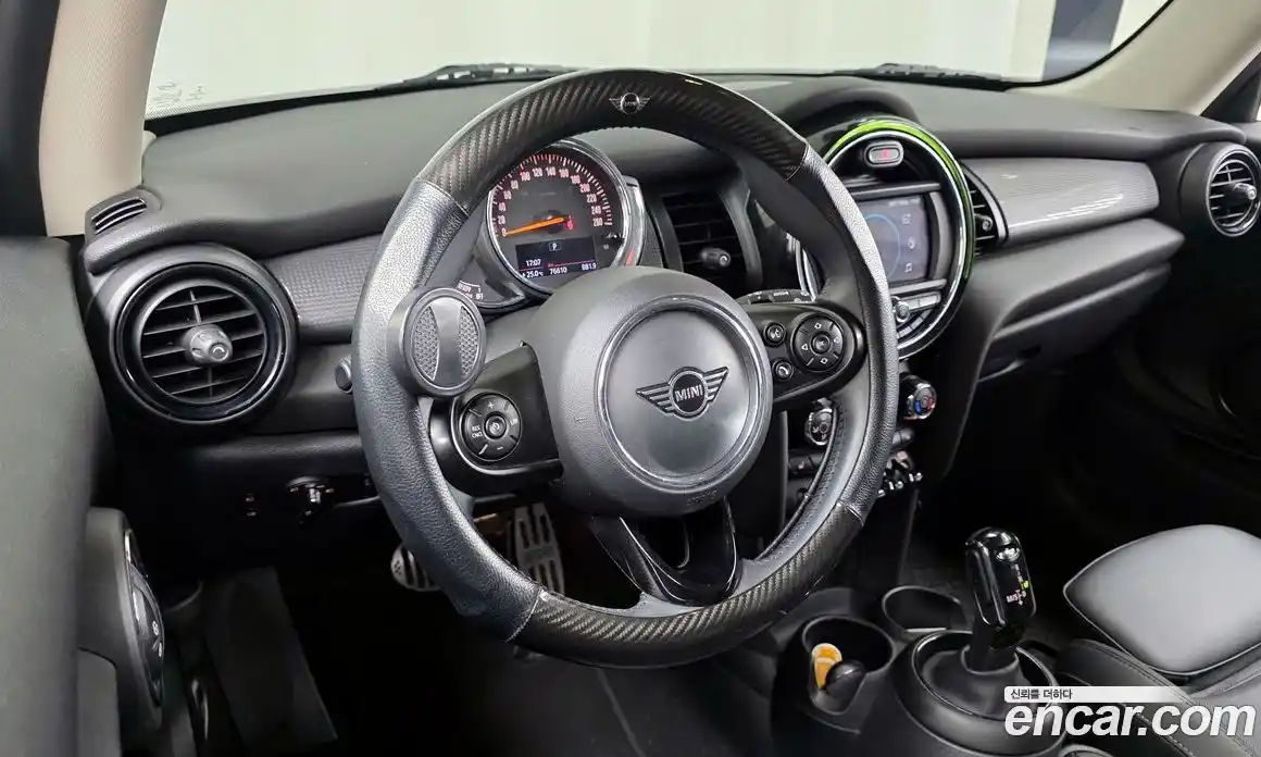 Mini Cooper 2020 1.5 гидро в Москве № 1548253, фото 19