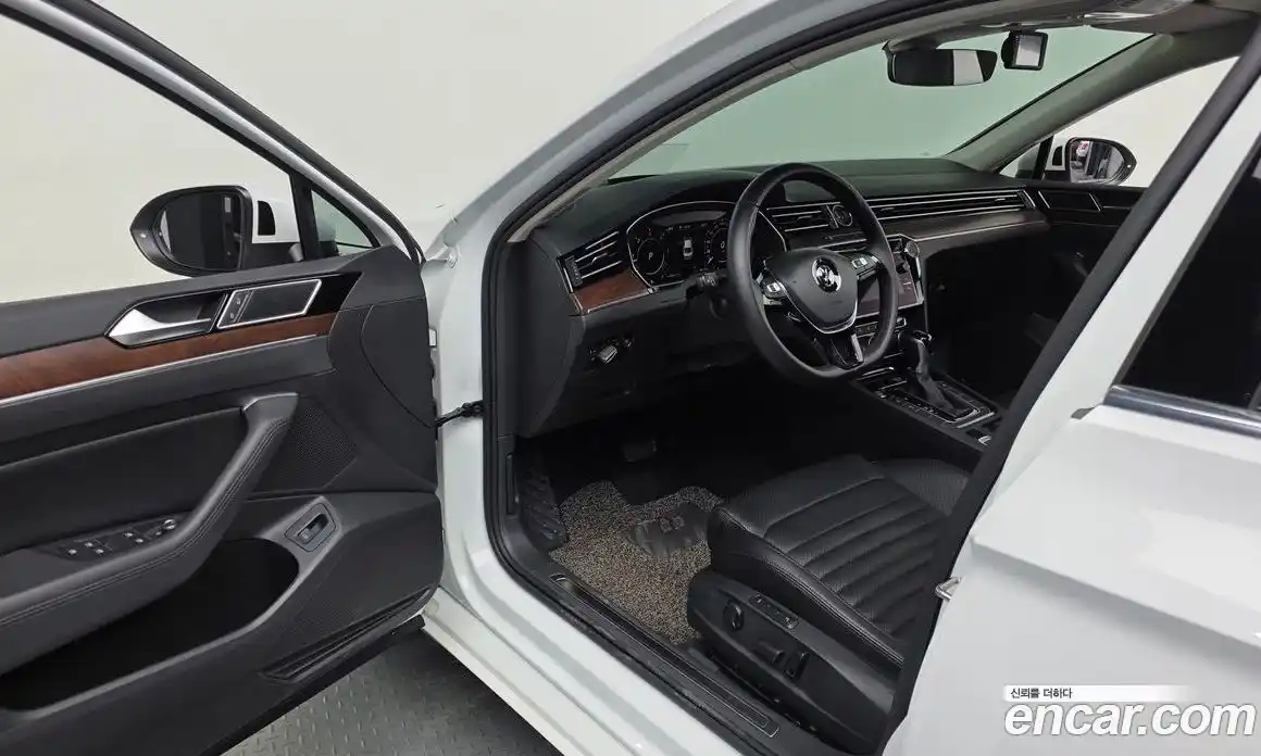 Volkswagen Passat 2018 2.0 гидро в Москве № 1549315, фото 13