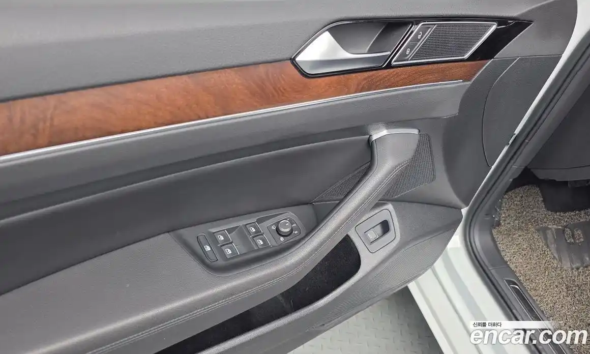 Volkswagen Passat 2018 2.0 гидро в Москве № 1549315, фото 14