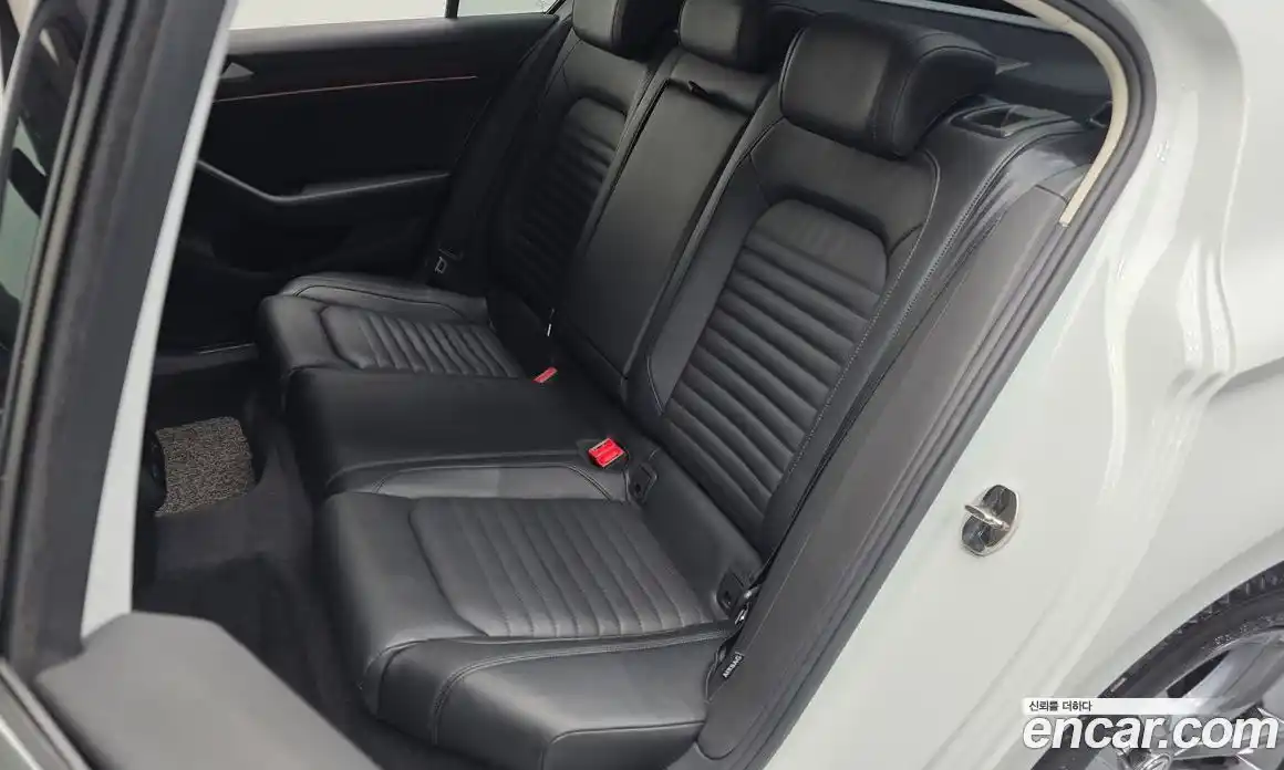 Volkswagen Passat 2018 2.0 гидро в Москве № 1549315, фото 16