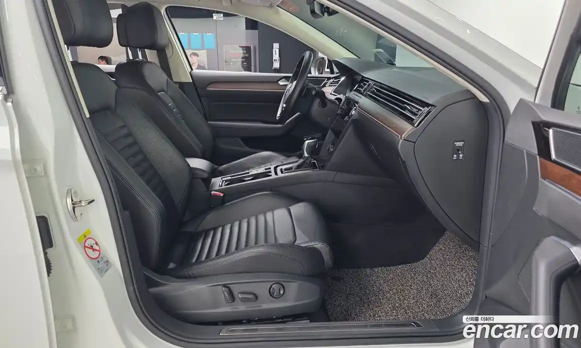 Volkswagen Passat 2018 2.0 гидро в Москве № 1549315, фото 17