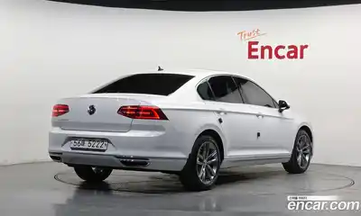 Volkswagen Passat 2018 2.0 гидро в Москве № 1549315, миниатюра 2