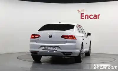 Volkswagen Passat 2018 2.0 гидро в Москве № 1549315, миниатюра 4