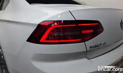 Volkswagen Passat 2018 2.0 гидро в Москве № 1549315, миниатюра 9