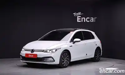 Volkswagen Golf, 2022