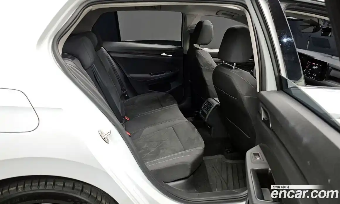 Volkswagen Golf 2022 2.0 гидро в Москве № 1549319, фото 17