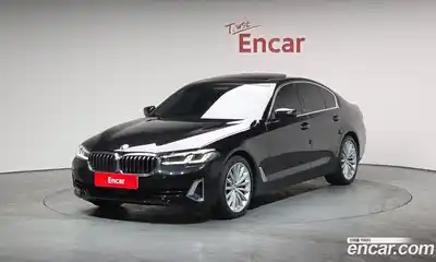 BMW 5-Series, 2022