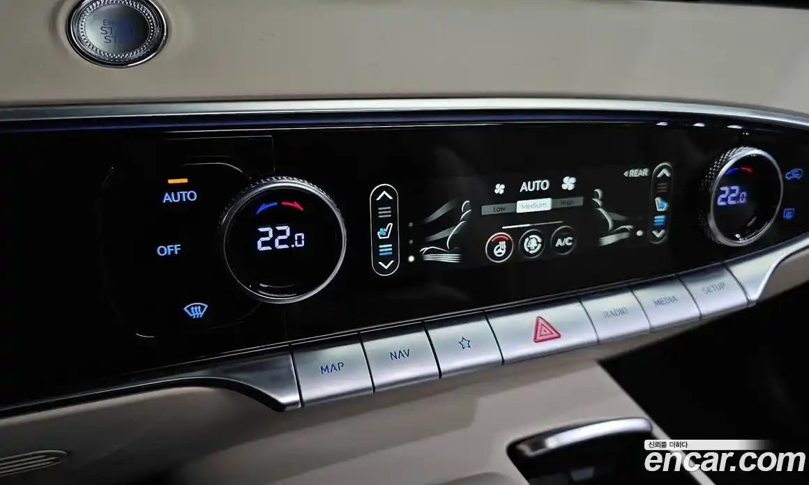 Genesis GV70 2023 2.5 гидро в Москве № 1611858, фото 35