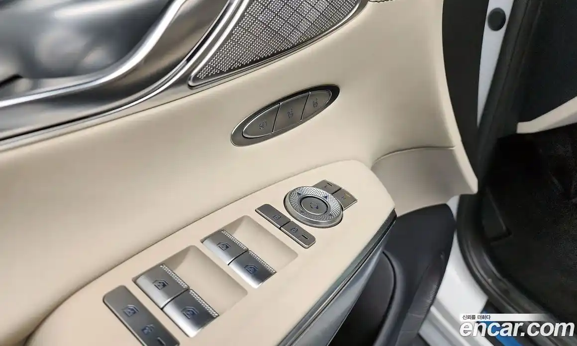 Genesis GV70 2022 2.5 гидро в Москве № 1611884, фото 27