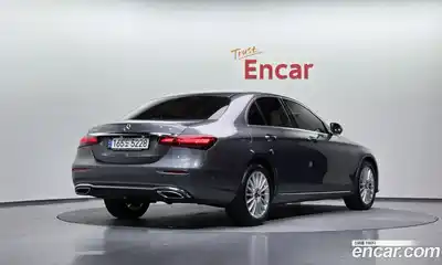 Mercedes-Benz E-Class 2022 2.0 гидро в Москве № 1616883, миниатюра 2