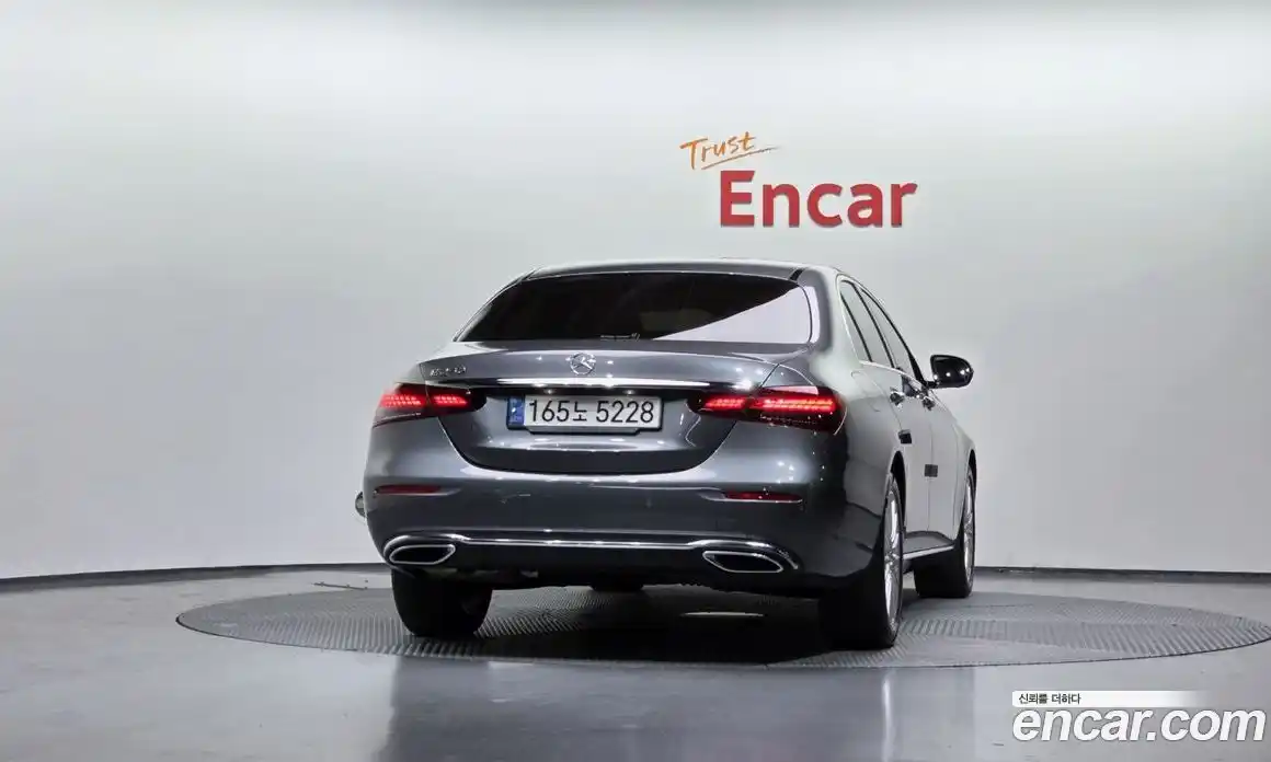 Mercedes-Benz E-Class 2022 2.0 гидро в Москве № 1616883, фото 4