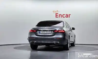 Mercedes-Benz E-Class 2022 2.0 гидро в Москве № 1616883, миниатюра 4