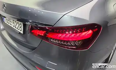 Mercedes-Benz E-Class 2022 2.0 гидро в Москве № 1616883, миниатюра 9