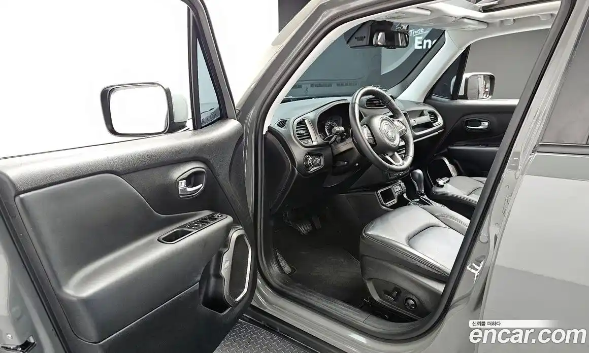Jeep Renegade 2022 1.3 гидро в Москве № 1623837, фото 13