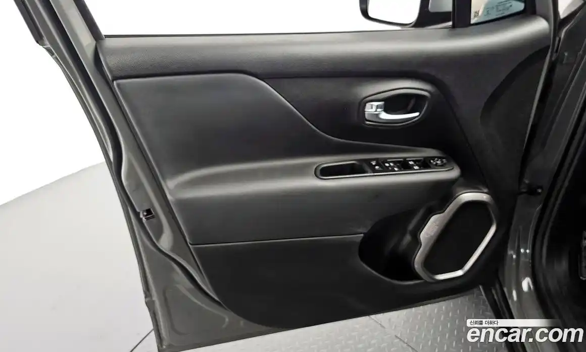 Jeep Renegade 2022 1.3 гидро в Москве № 1623837, фото 14