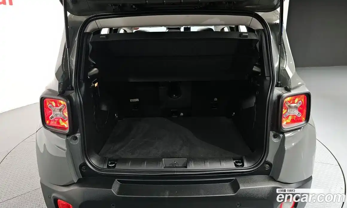 Jeep Renegade 2022 1.3 гидро в Москве № 1623837, фото 28