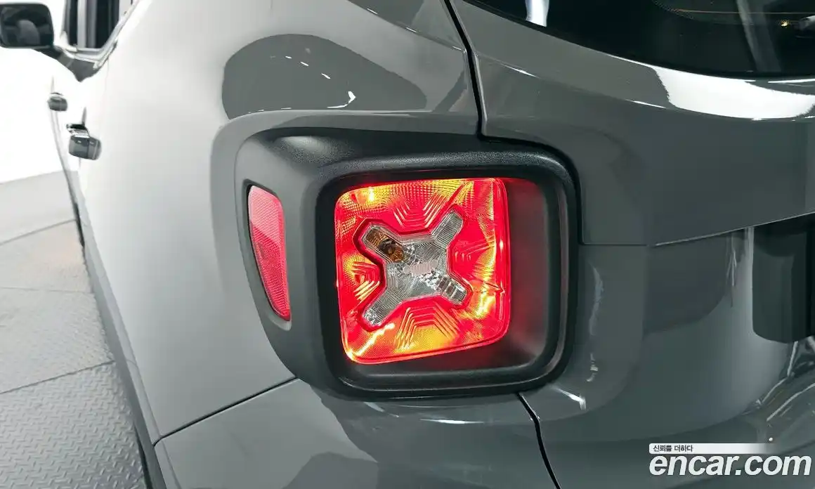 Jeep Renegade 2022 1.3 гидро в Москве № 1623837, фото 9