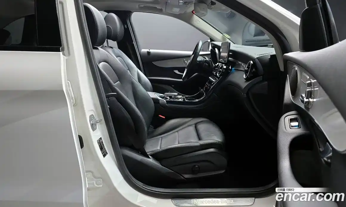 Mercedes-Benz GLC-Class 2018 2.0 гидро в Москве № 1690453, фото 17