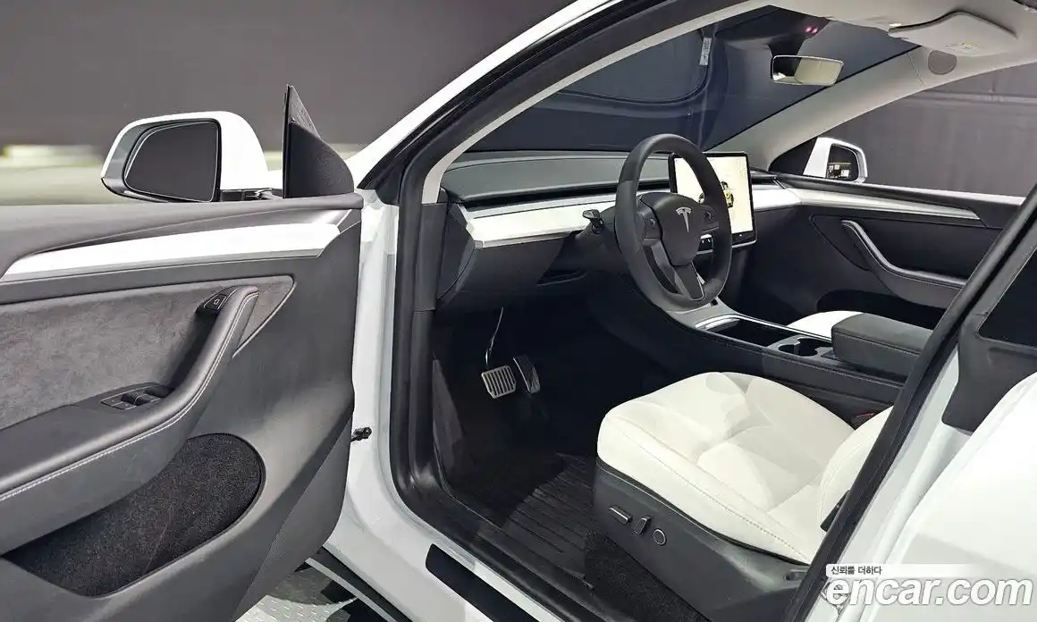 Tesla Model Y 2024 0.2 гидро, фото 13