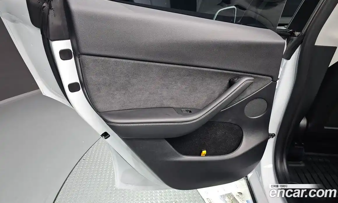 Tesla Model Y 2024 0.2 гидро, фото 15