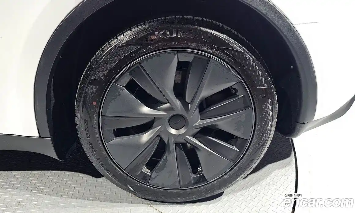 Tesla Model Y 2024 0.2 гидро, фото 7