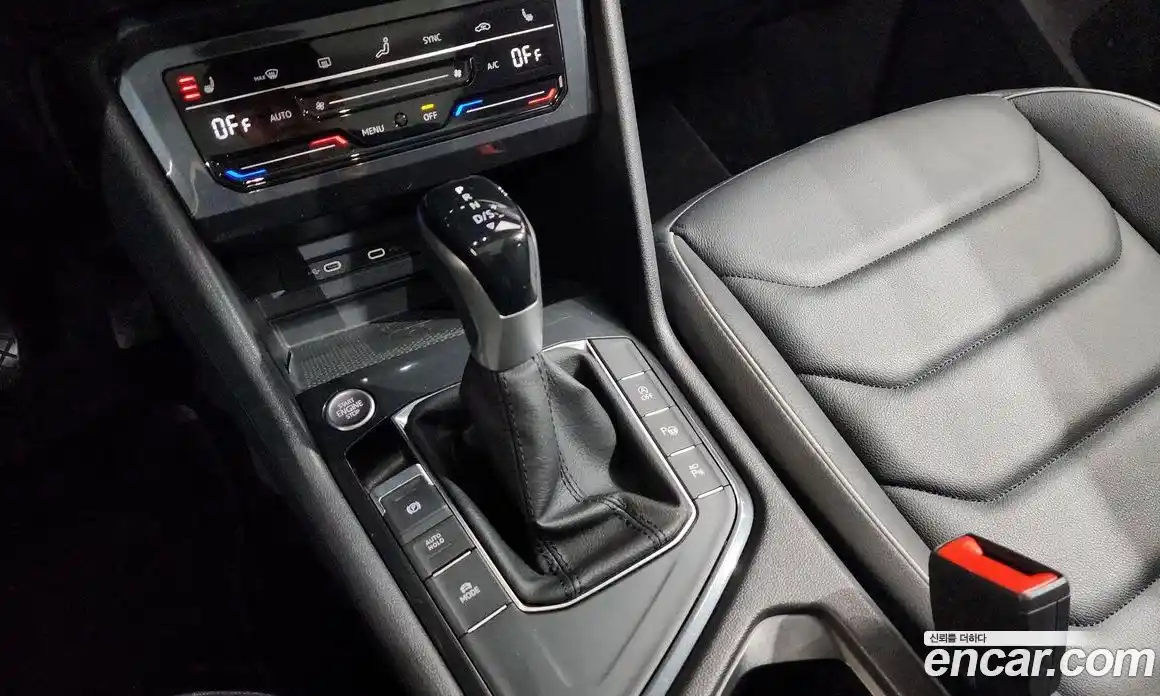 Volkswagen Tiguan 2023 2.0 гидро в Москве № 1765066, фото 12