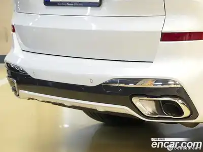BMW X7 2023 3.0 гидро в Москве № 1835462, миниатюра 4