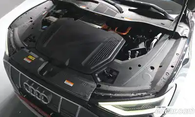 Audi e-tron 2021 0.2 гидро в Москве № 1836537, миниатюра 5