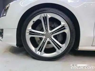Audi S8 2013 4.0 гидро в Москве № 1836593, миниатюра 5