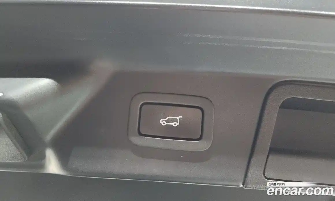 Land Rover Range-Rover Velar 2019 2.0 гидро в Москве № 1837320, фото 19