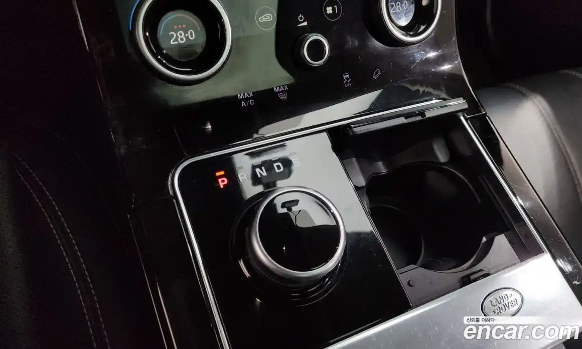 Land Rover Range-Rover Velar 2019 2.0 гидро в Москве № 1837320, фото 9