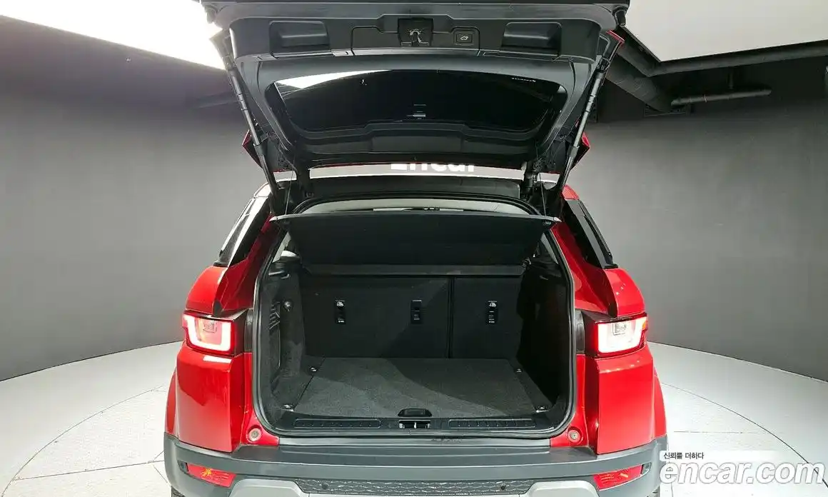 Land Rover Range-Rover Evoque 2017 2.0 гидро в Москве № 1837327, фото 20