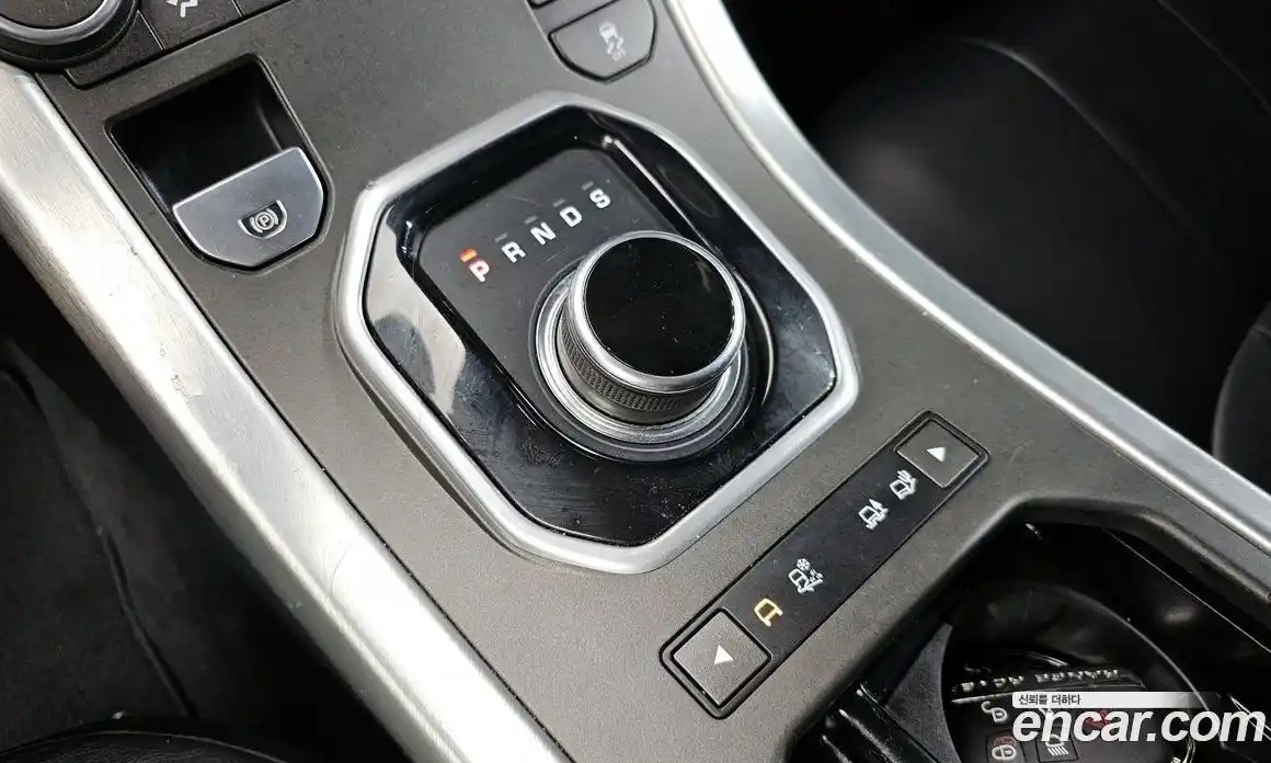 Land Rover Range-Rover Evoque 2017 2.0 гидро в Москве № 1837327, фото 9