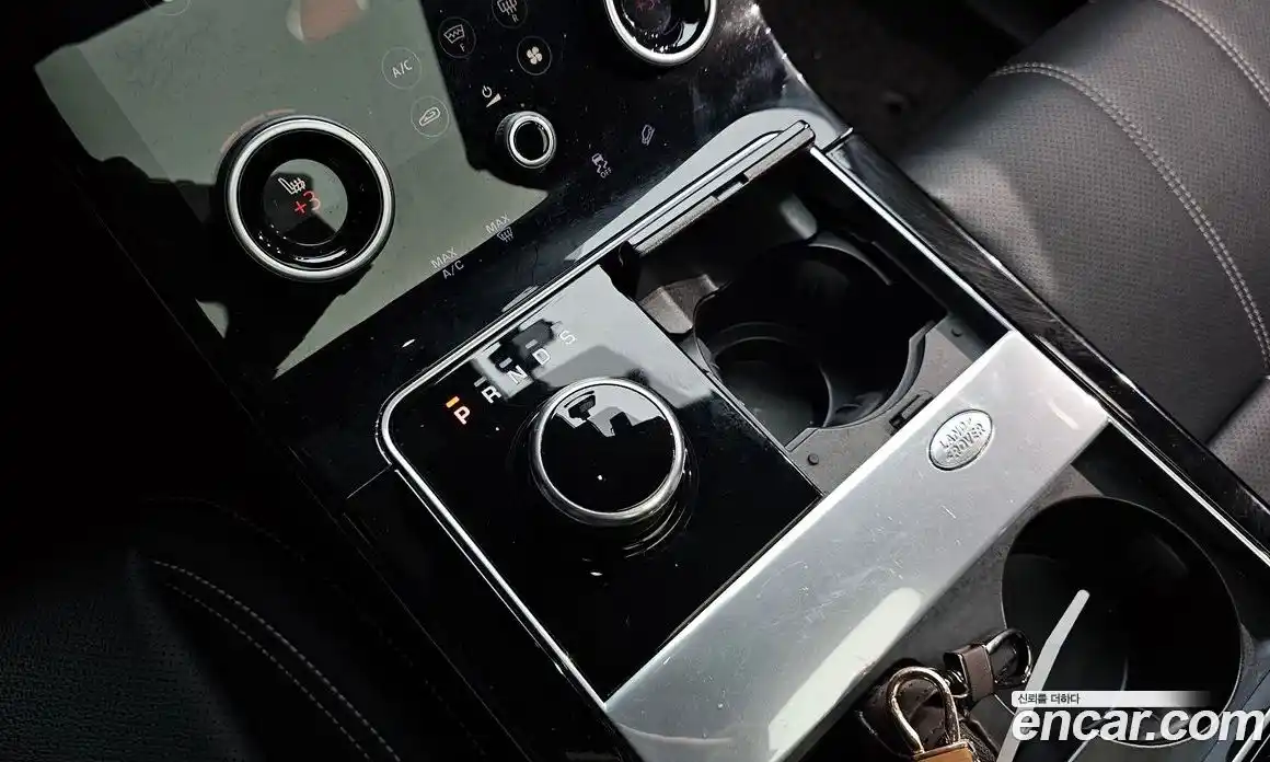 Land Rover Range-Rover Velar 2019 2.0 гидро в Москве № 1837356, фото 12