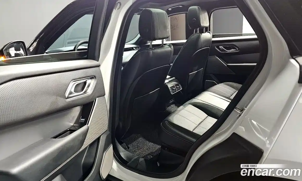 Land Rover Range-Rover Velar 2019 2.0 гидро в Москве № 1837356, фото 16