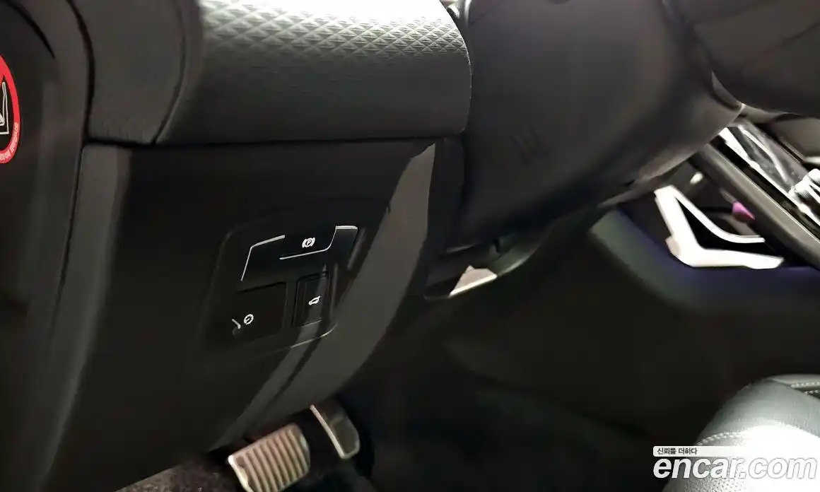 Land Rover Range-Rover Velar 2019 2.0 гидро в Москве № 1837356, фото 19