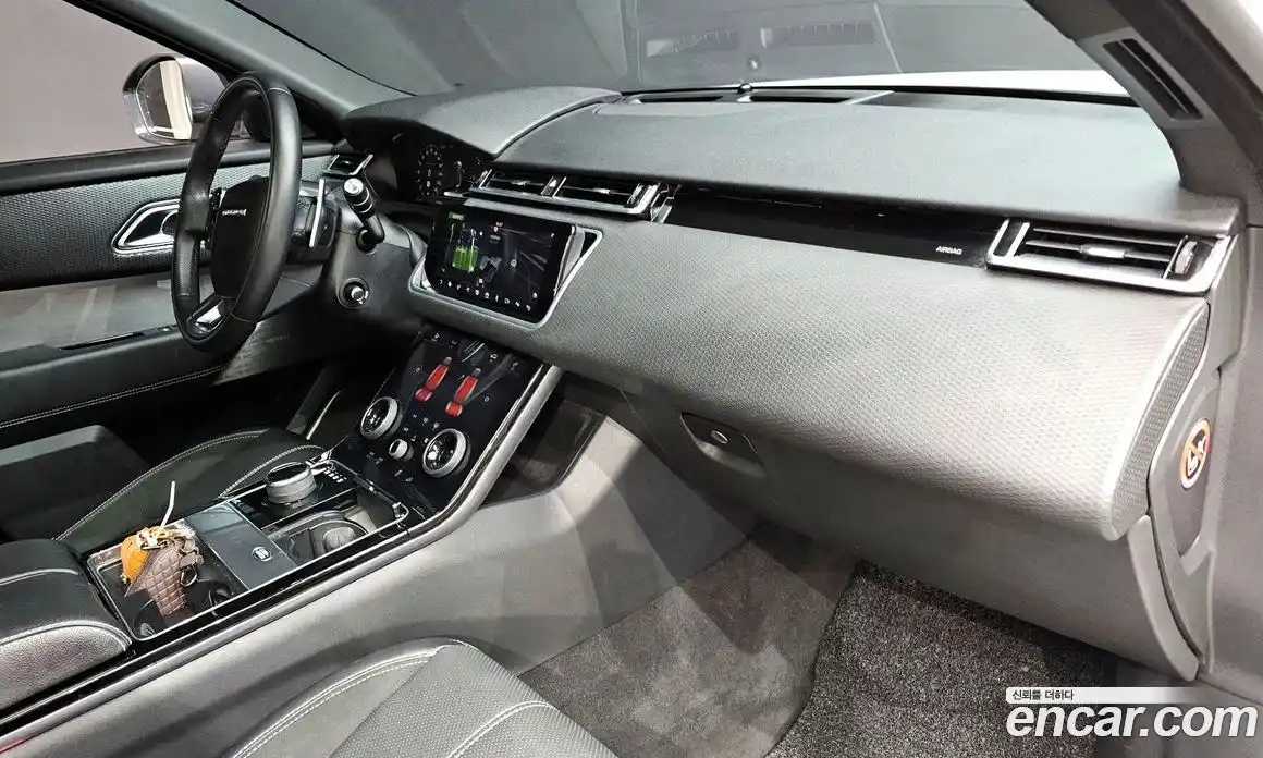 Land Rover Range-Rover Velar 2019 2.0 гидро в Москве № 1837356, фото 27