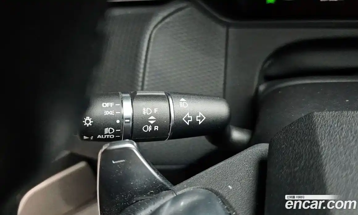 Land Rover Range-Rover Velar 2019 2.0 гидро в Москве № 1837356, фото 30