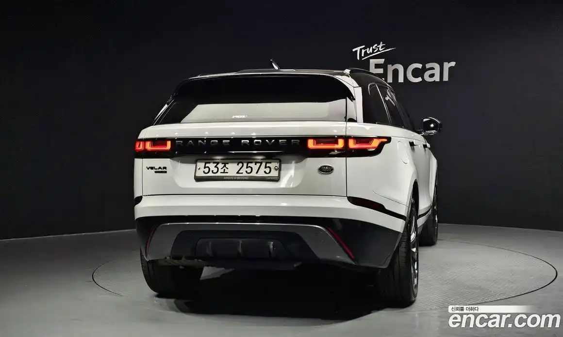 Land Rover Range-Rover Velar 2019 2.0 гидро в Москве № 1837356, фото 4