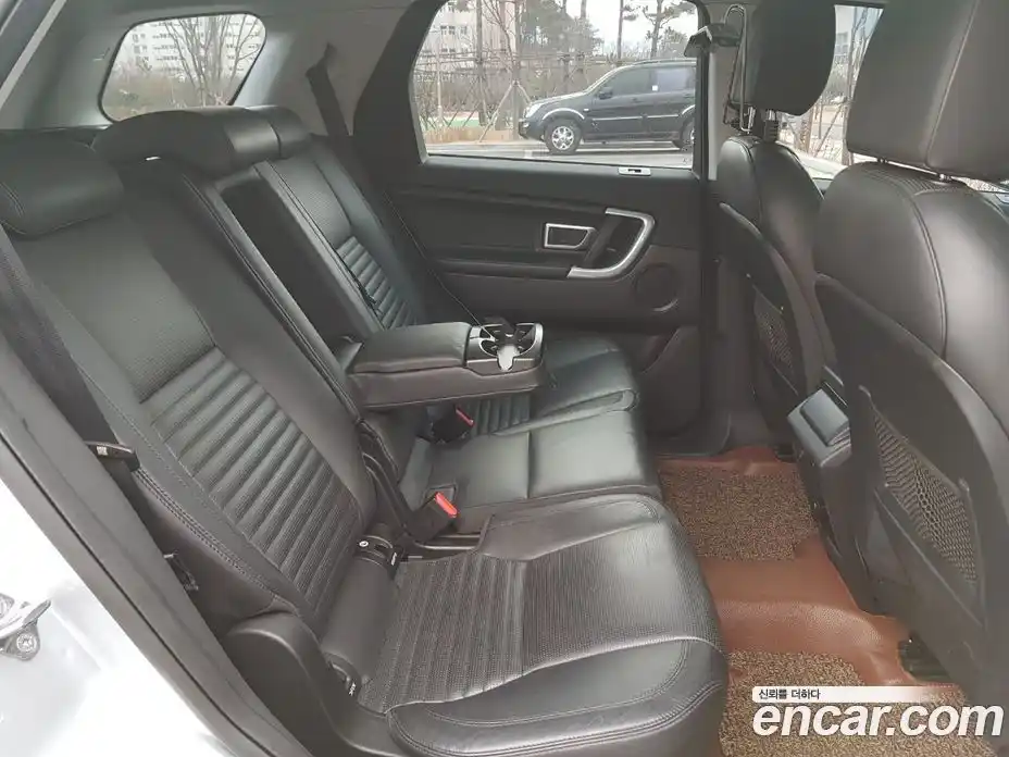 Land Rover Discovery Sport 2016 2.0 гидро в Москве № 1837466, фото 12
