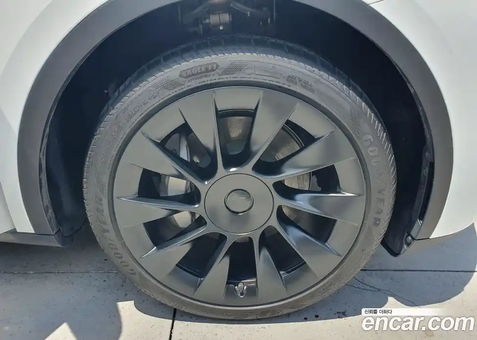 Tesla Model Y 2023 гидро, фото 5