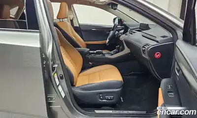 Lexus NX 2018 2.5 гидро в Москве № 1837945, миниатюра 11