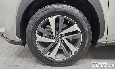 Lexus NX 2018 2.5 гидро в Москве № 1837945, миниатюра 5