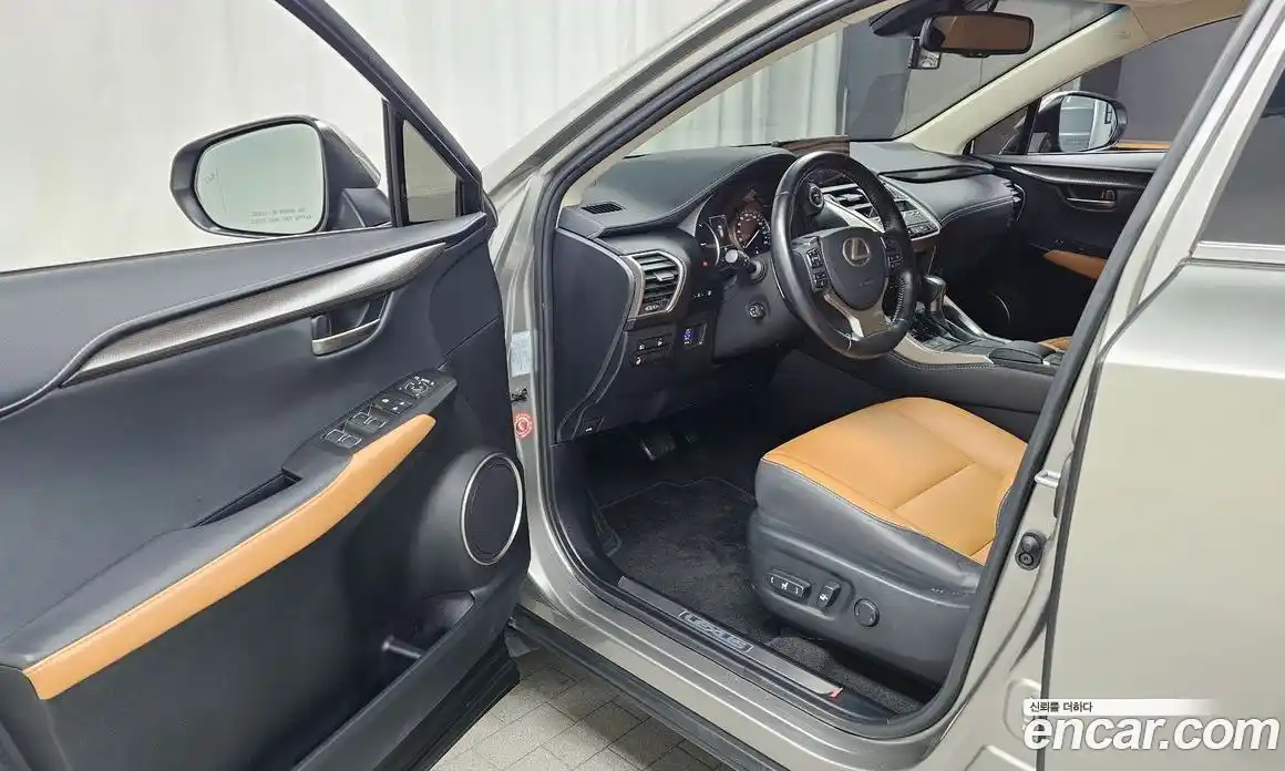 Lexus NX 2018 2.5 гидро в Москве № 1837945, фото 10