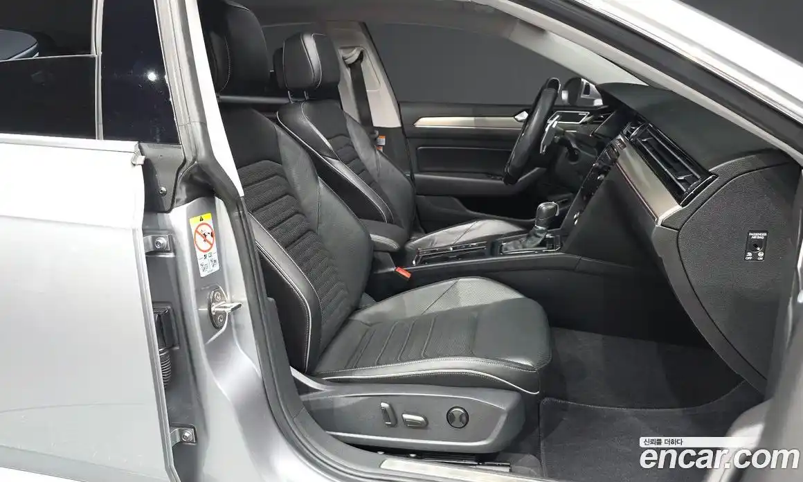 Volkswagen Arteon 2018 2.0 гидро в Москве № 1838093, фото 11