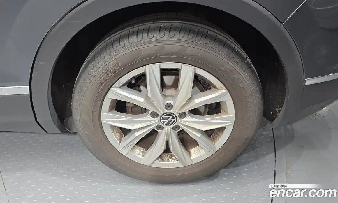 Volkswagen Tiguan 2020 2.0 гидро в Москве № 1838134, фото 7