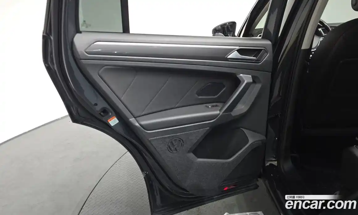 Volkswagen Tiguan 2020 2.0 гидро в Москве № 1838176, фото 14