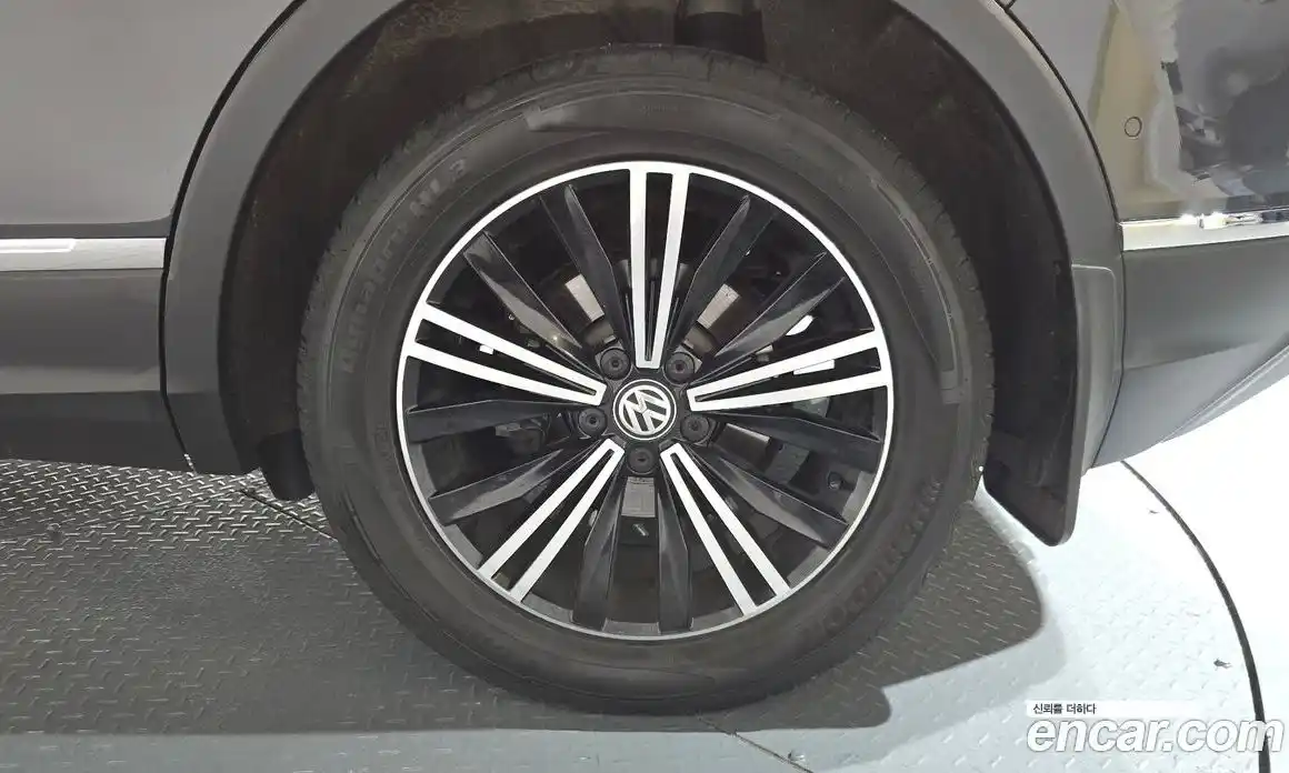 Volkswagen Tiguan 2020 2.0 гидро в Москве № 1838176, фото 6